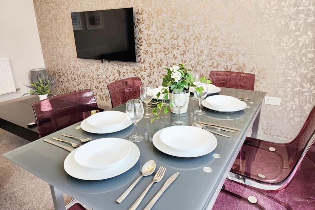 Horizon House, Modern 2-Bedroom Flat 2, Parking, Netflix, Oxford Dış mekan fotoğraf