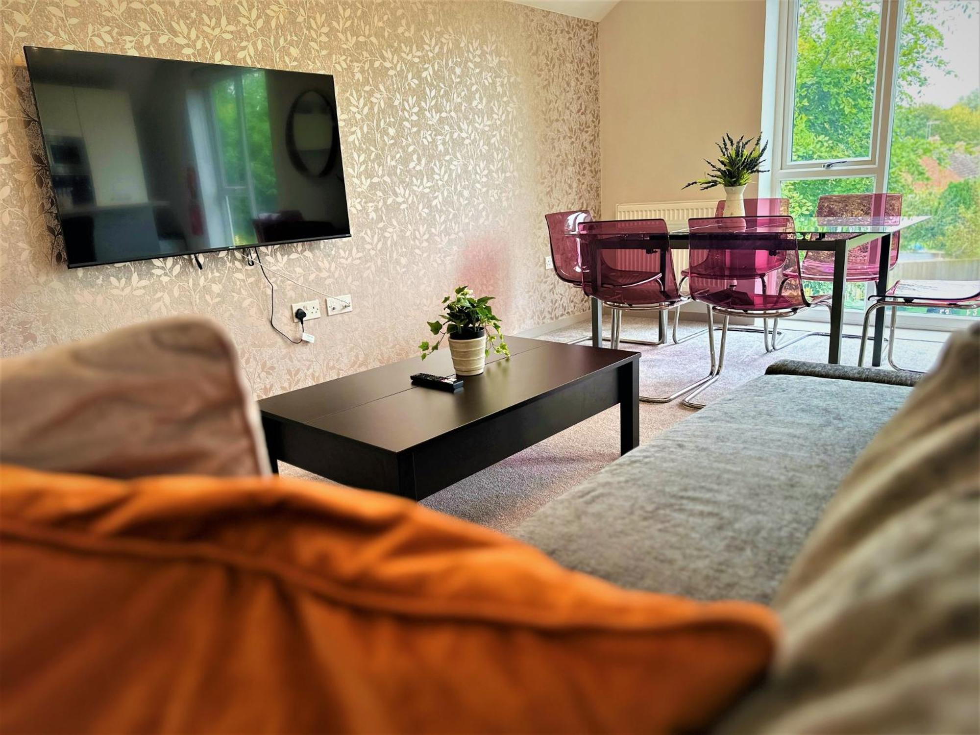 Horizon House, Modern 2-Bedroom Flat 2, Parking, Netflix, Oxford Dış mekan fotoğraf